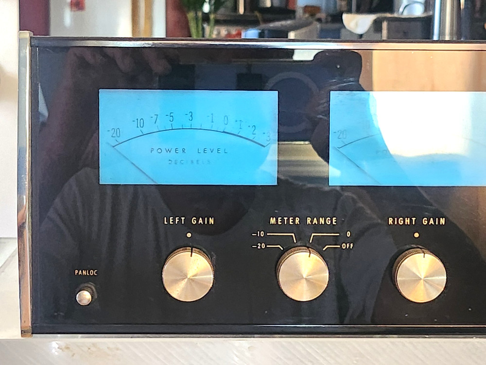 McIntosh MC 2505 solid state power amplifier