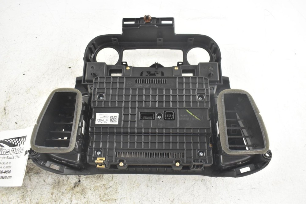 2020 GMC Terrain Control Panel Screen 8 Used, Reprogramming Needed