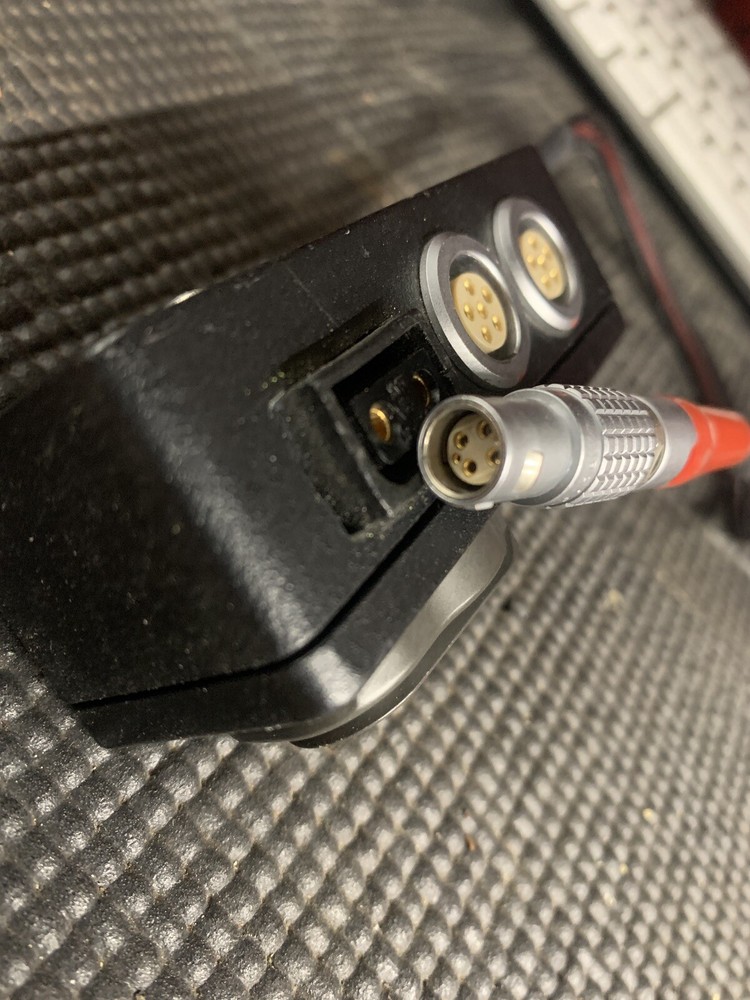 RED DSMC 2 Block Battery Adapter