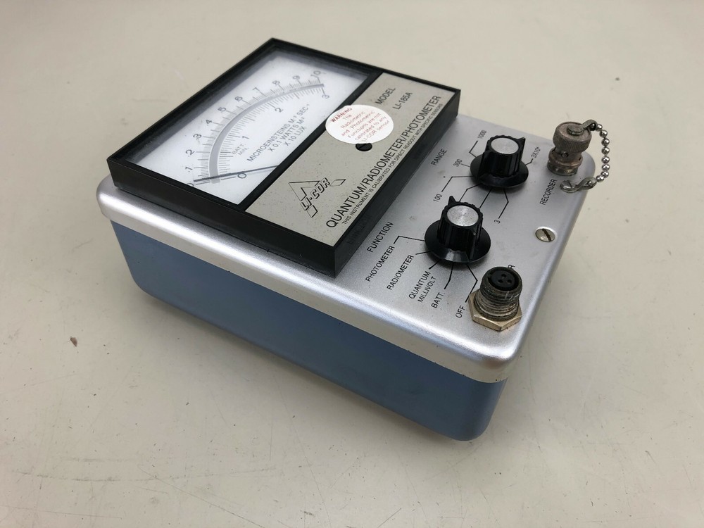 LI-COR LI-185A Quantum/Radiometer/Photometer light meter