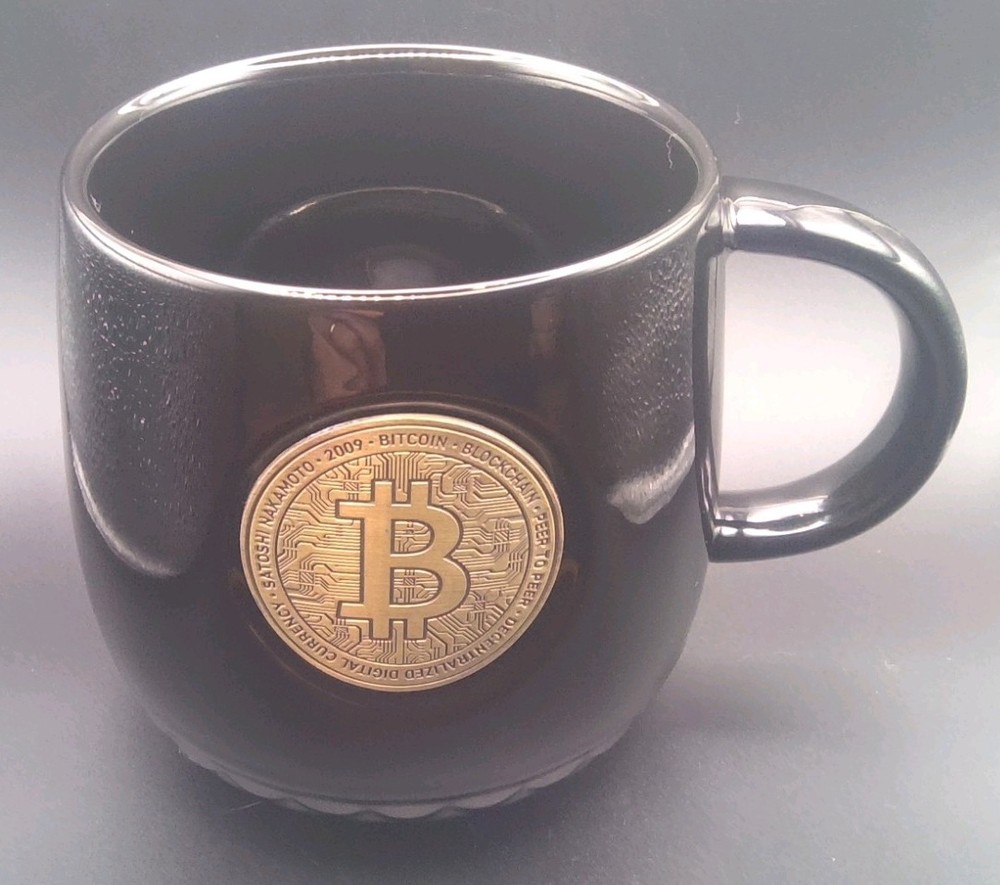 : BITCOIN : Decentralized Digital Currency Coffee Mug