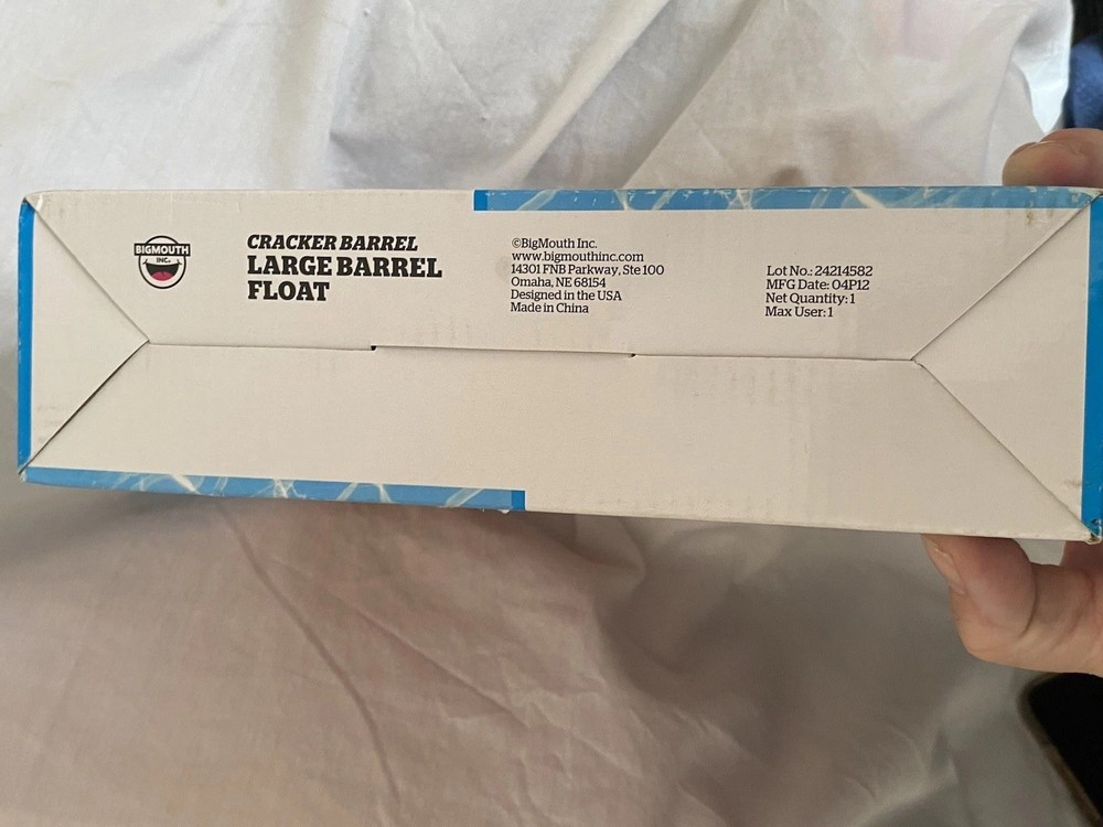 Cracker Barrel Large Float 68”x37”