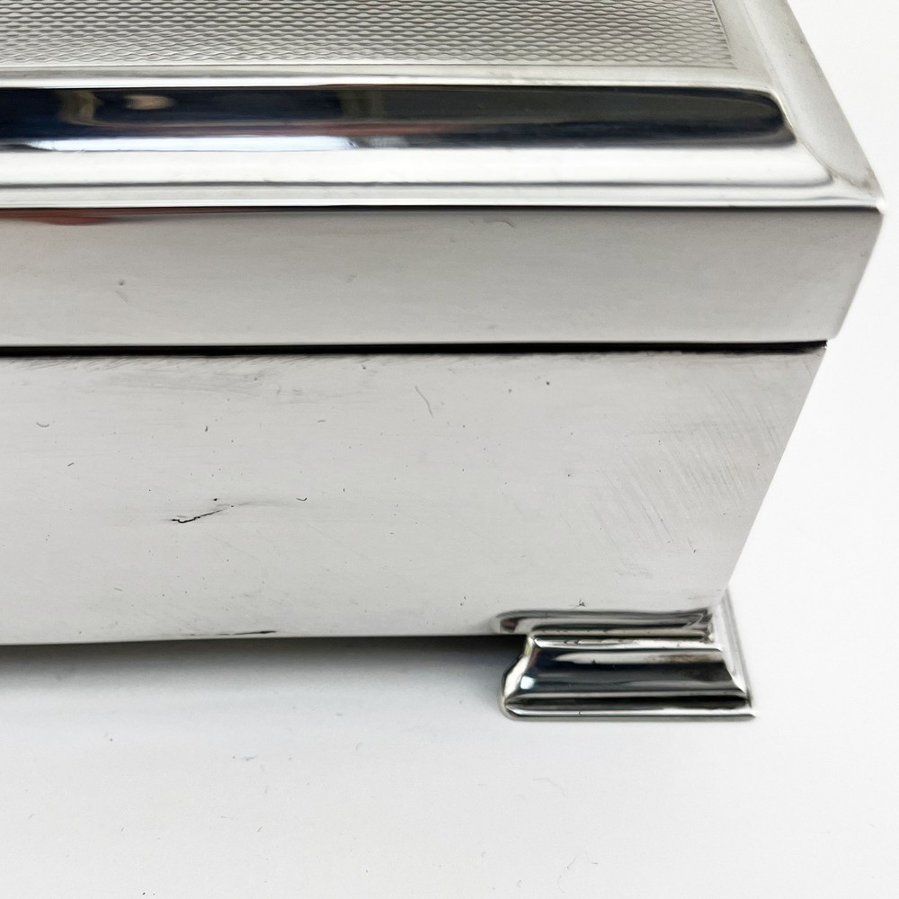 Handsome Rectangular Sterling Silver Trinket or Cigarette Box 1953 Birmingham