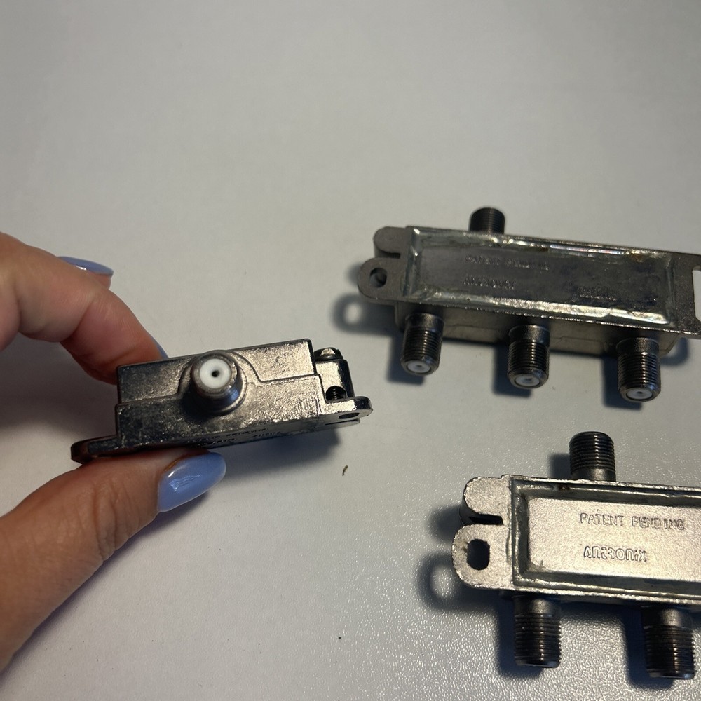 Antronix Three Way Splitter(2) ￼Antronix Two Way Splitter (1)