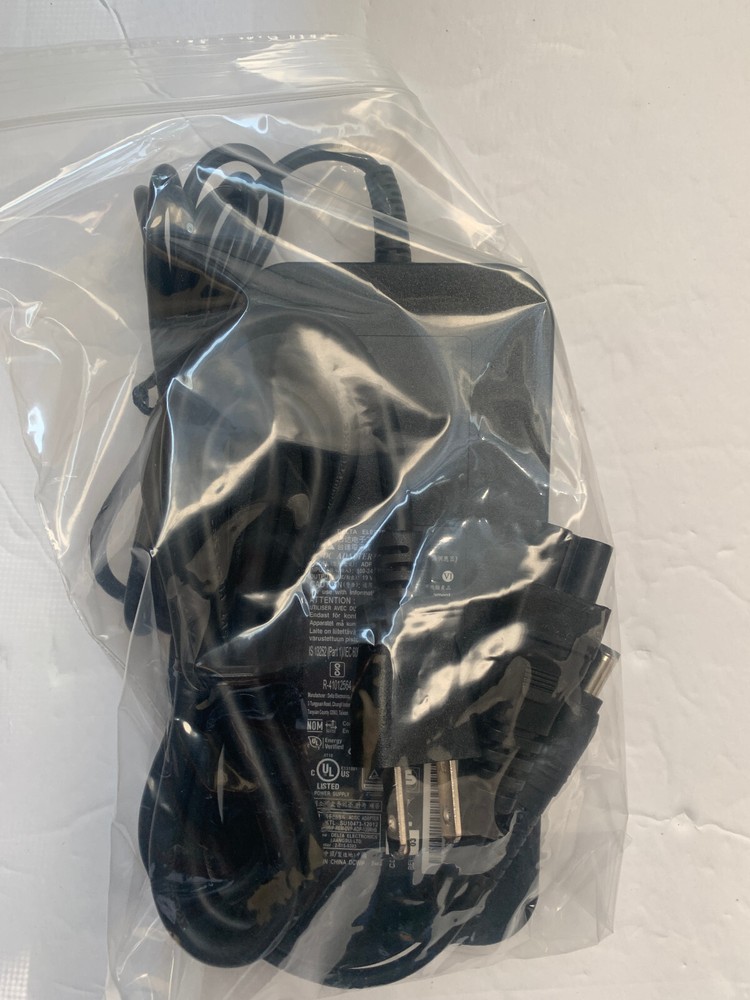 Delta Electronics AC/DC Adapter ADP-120RH 19V 6.32A