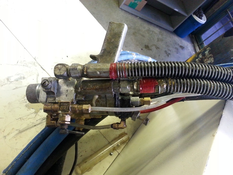 Decker DB-50 Polyurethane Pipe & Panel Insulation