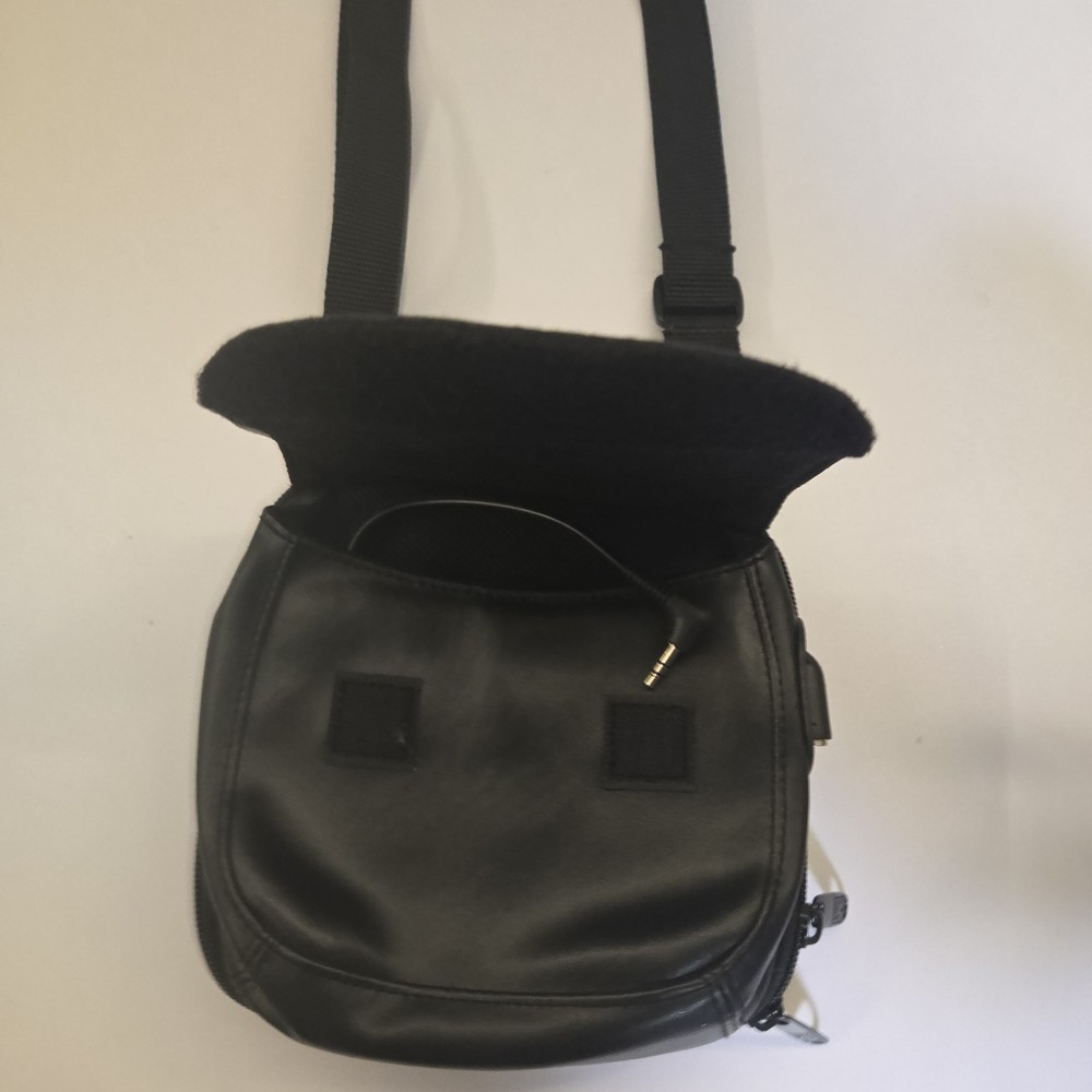 Vintage Case Logic Leather CD Player Bag - Excellent Condition