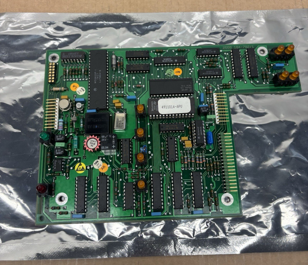 Vintage Motorola 6803 Microprocessor Board