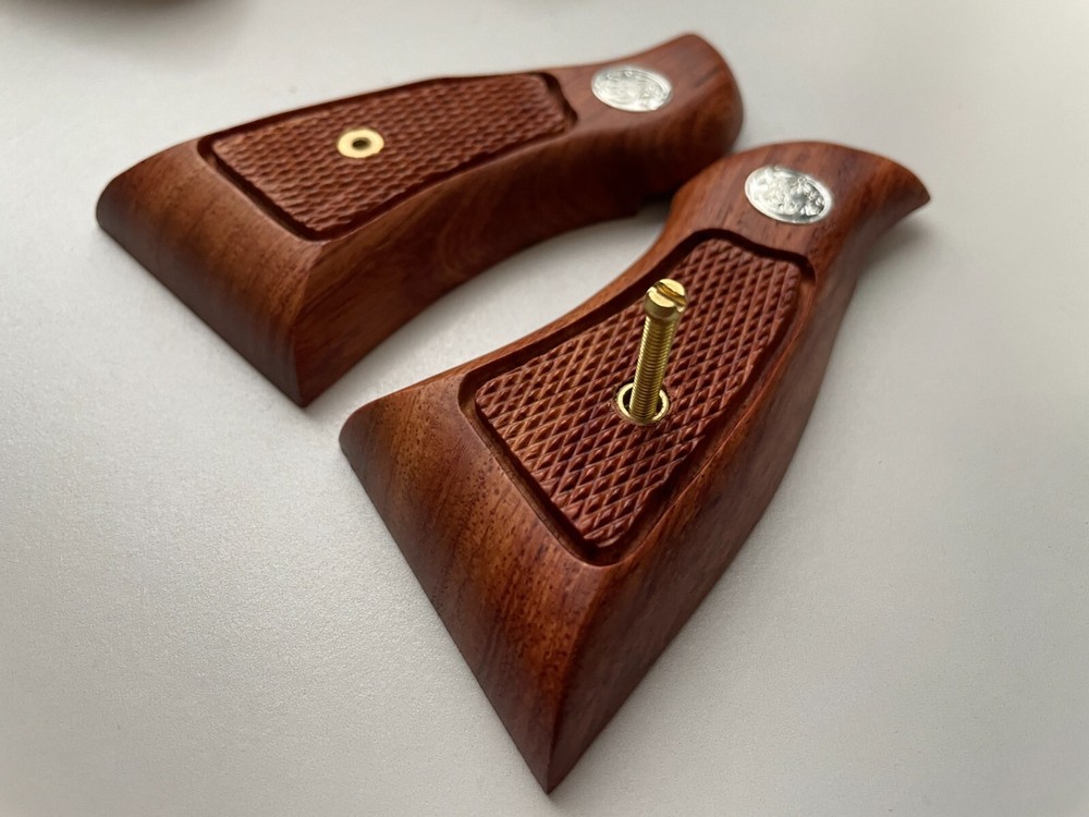 CLASSIC PANEL wood Grip For S&W N Frame Square Butt Checker Handmade