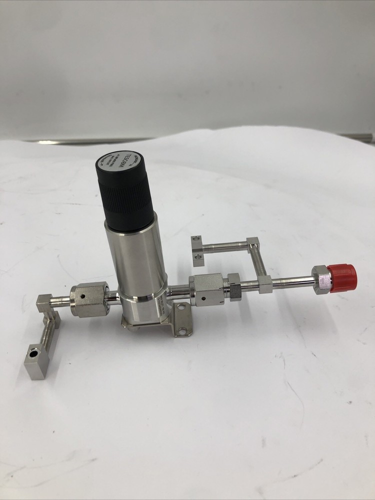 TESCOM PRESSURE REGULATOR - 12-1A21AAEM6EM64