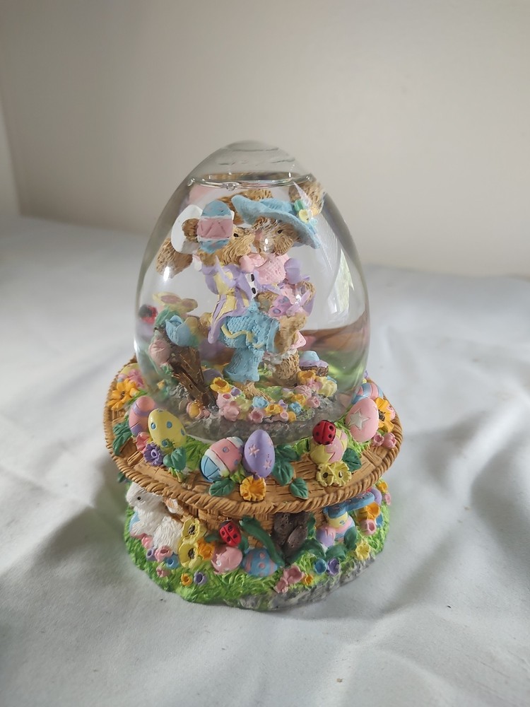 Music Box Water Globe: Easter Parade Egg-shaped Easter Music box