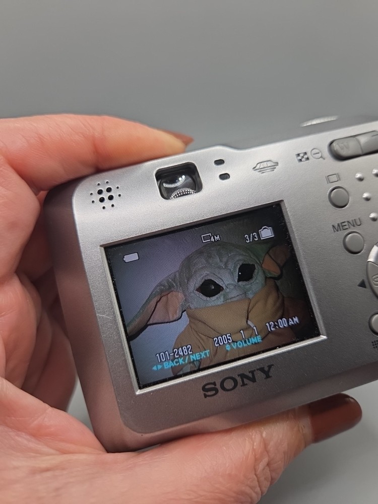 Sony Digital Camera Cybershot DSC-S80, Please Read, Working.