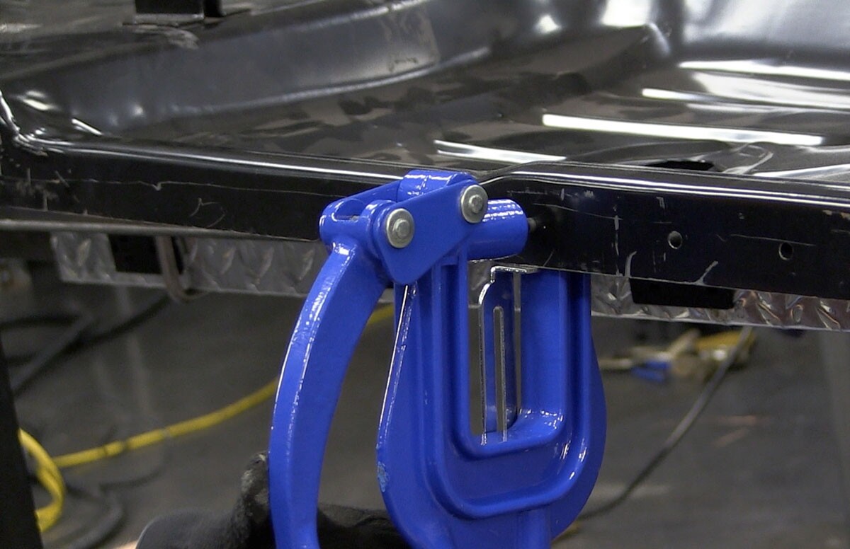 Eastwood Deep Throat Hand Held Power Punch Tool Kit For Sheet Metal Hole Rivet