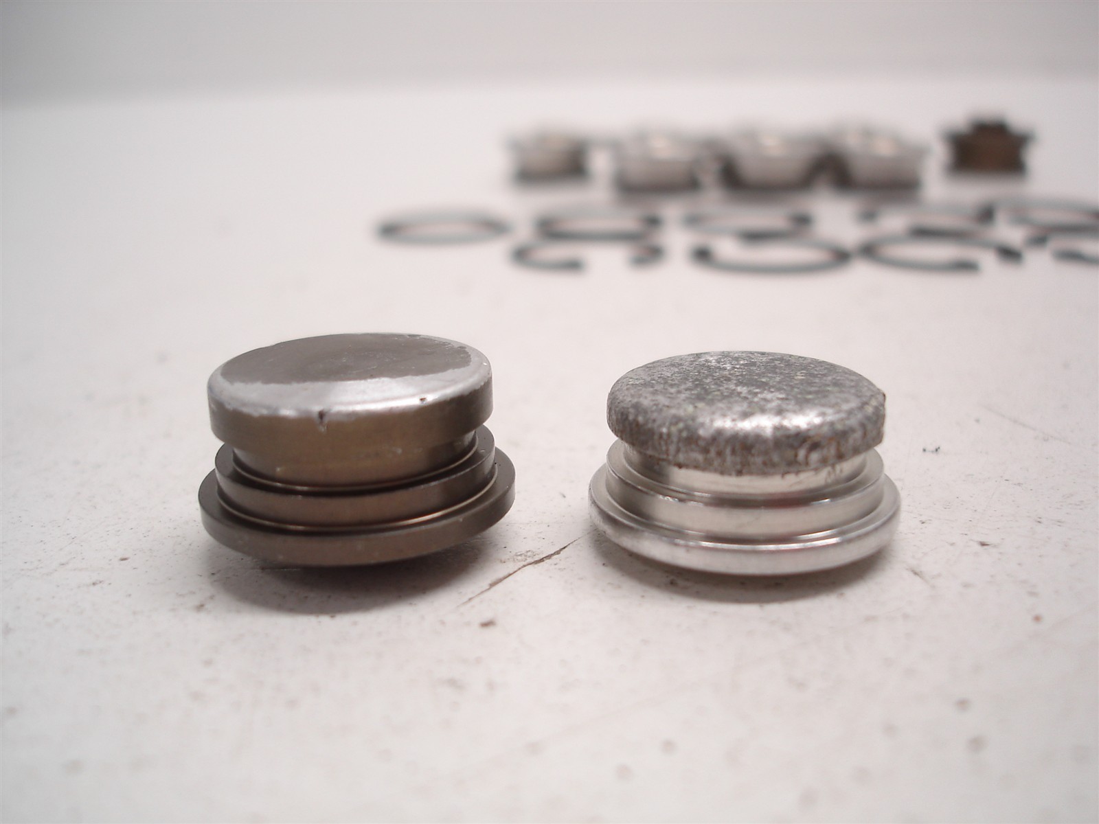 10 NASCAR GM R07 R07.2 ENGINE BLOCK WATER FREEZE PLUGS & CLIPS ECR HENDRICK