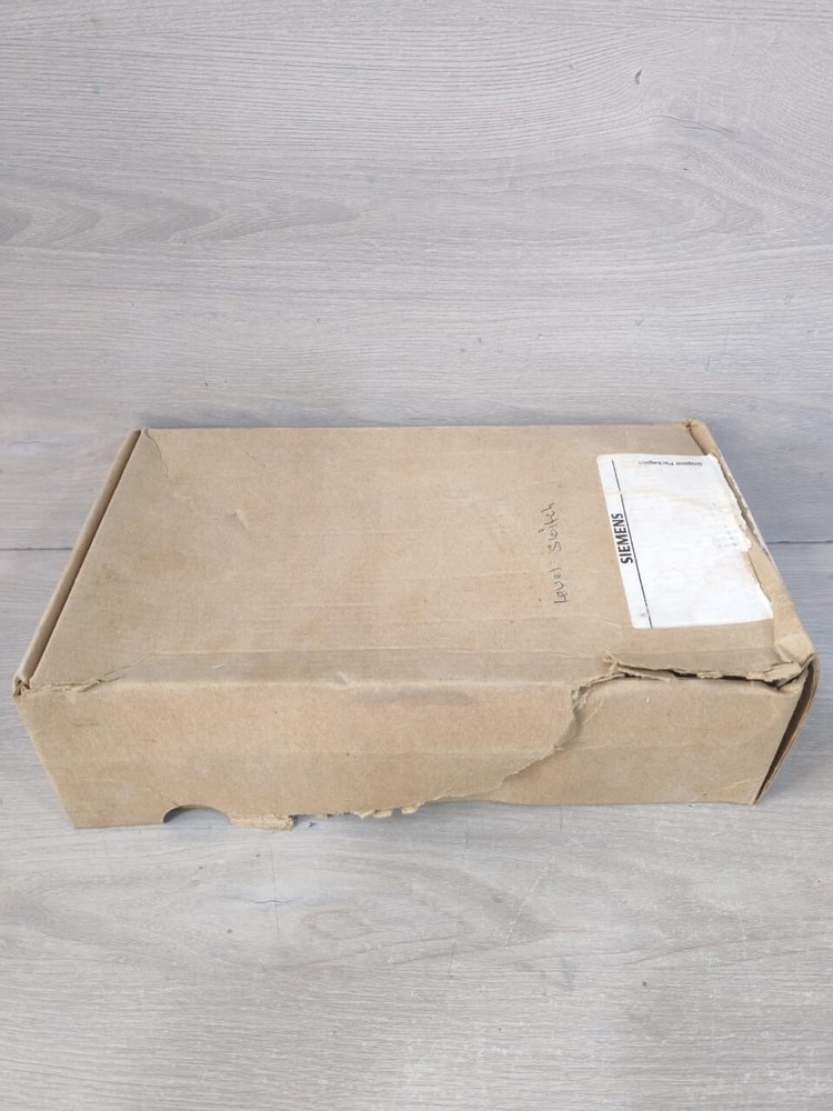 SIEMENS POINTEK CLS100 LEVEL SENSOR 7ML55010AA31