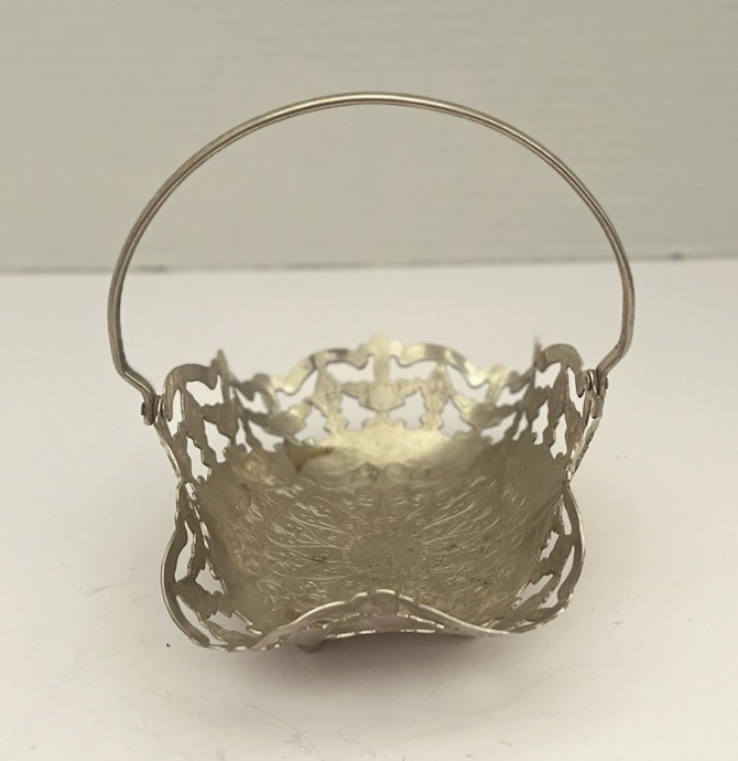 Vintage Sheffield Silver Plated Etched Footed Bon Bon Basket w/Handle SALE!