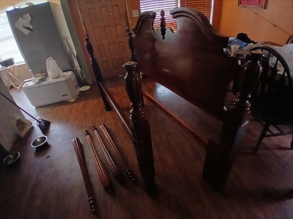 5 piece Queen bedroom set