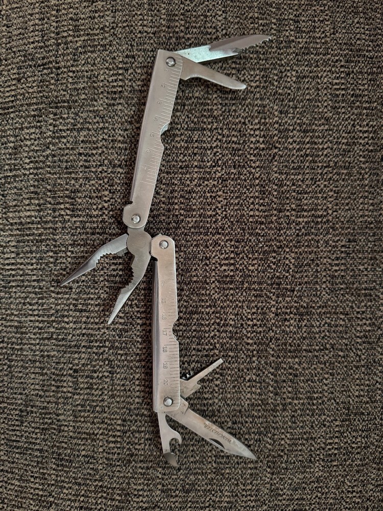 Snap-on Multipurpose Tool and Case