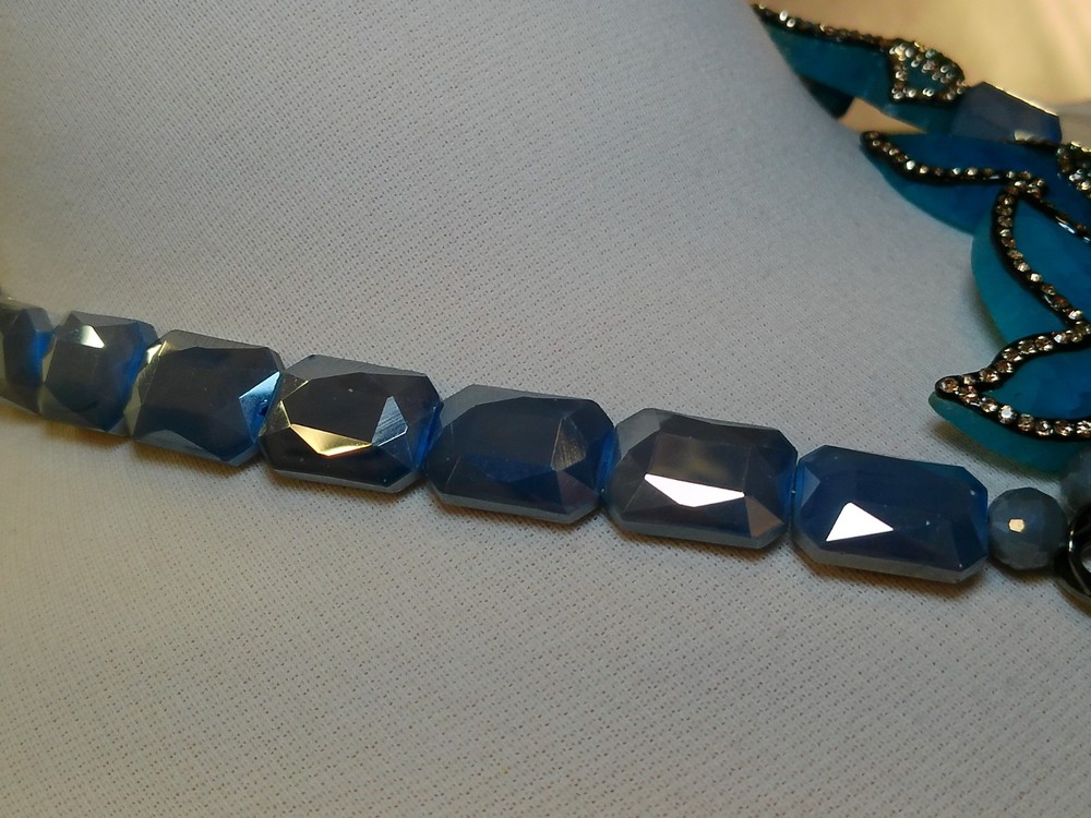 Two Toned Blue statement necklace (420)