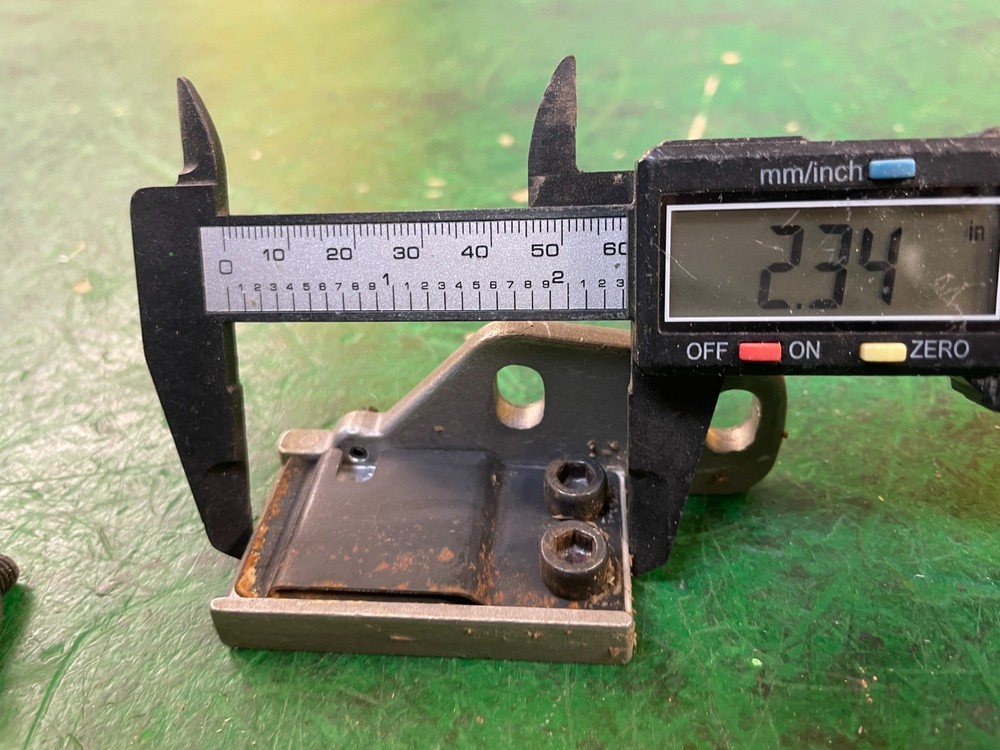 Duracraft D35510 Table Saw - Internal Blade Guard Bracket