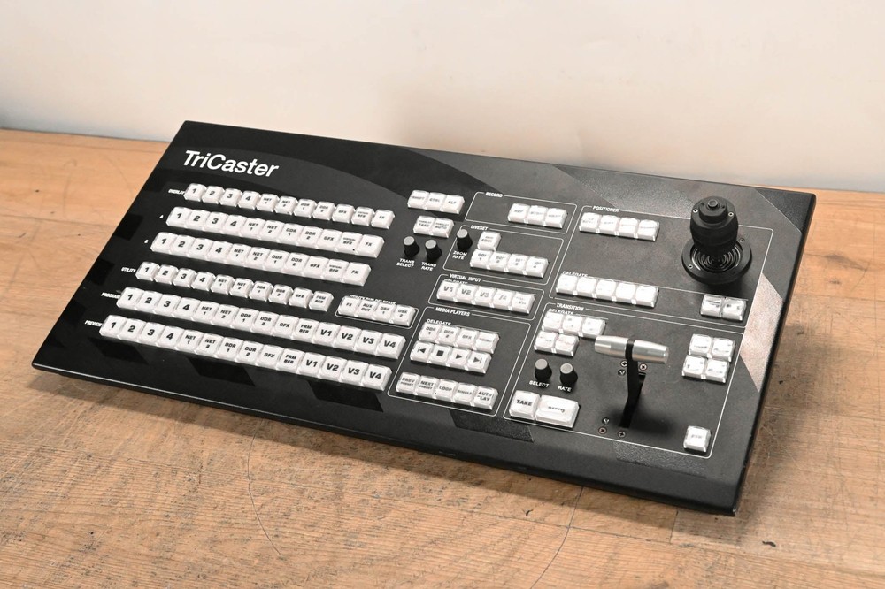 NewTek (Vizrt) TriCaster TCXD455 Video Switcher w/ TCXD455 CS CG01MHG