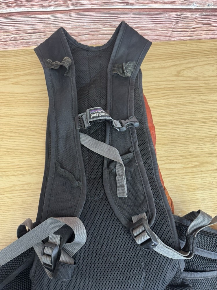 Patagonia Houdini Pack Trail Run Ultralight Packable Backpack Red Orange