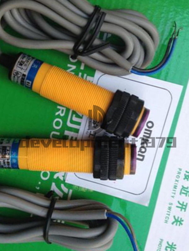 1PC NEW E3F-5DP2-5L 300mA Correlation type photoelectric switch