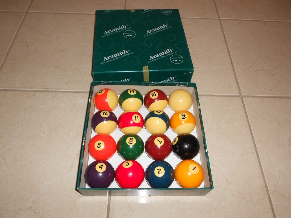 ARAMITH  BILLIARD POOL TABLE BALL SET