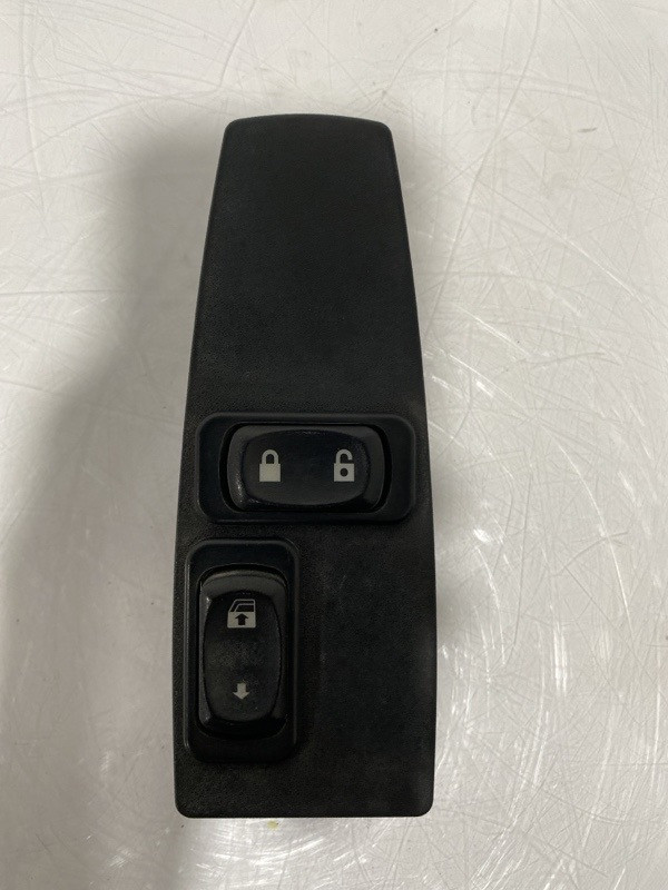 2020 Freightliner 122SD Power Window Switch (745-10197)