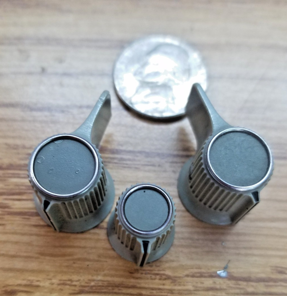 HP HEWLETT PACKARD SET OF PLASTIC KNOBS INSTRUMENT