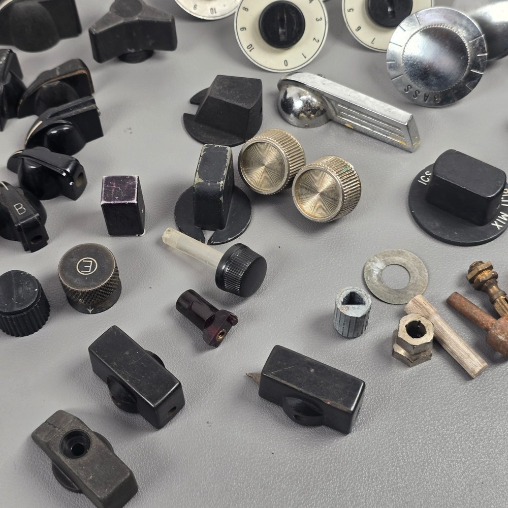 Assorted Lot Vintage Bakelite Metal & Plastic Radio Control Knobs Steampunk