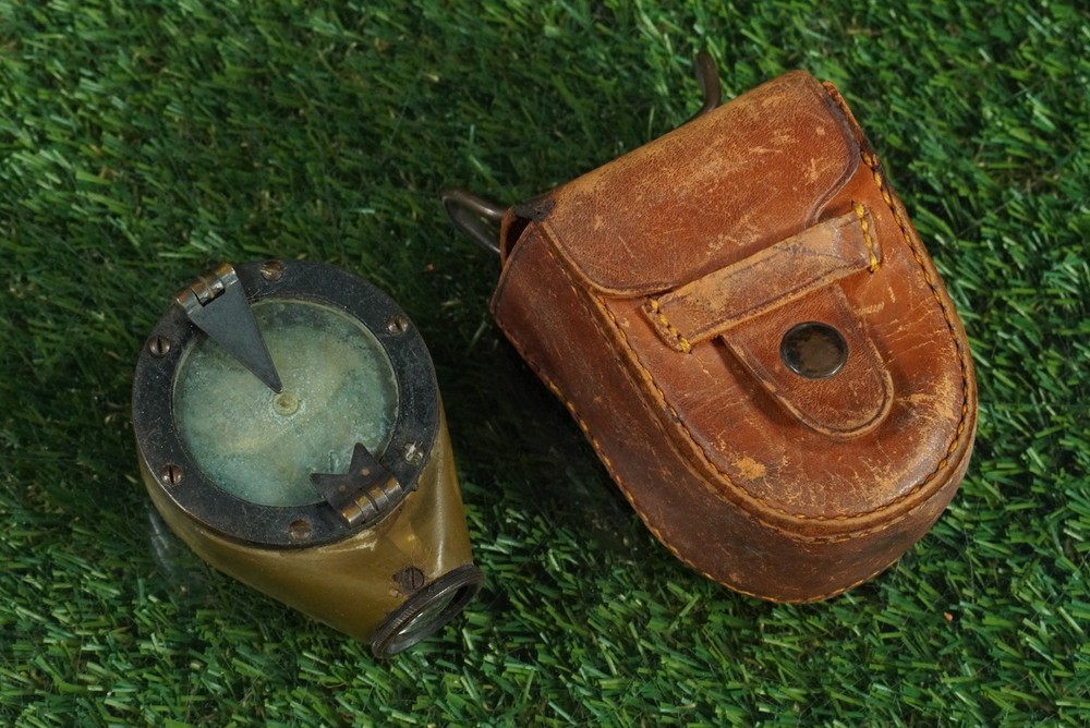 CREAGH OSBORNE MARCHING COMPASS MARK VII W/ POUCH ~ VINTAGE!