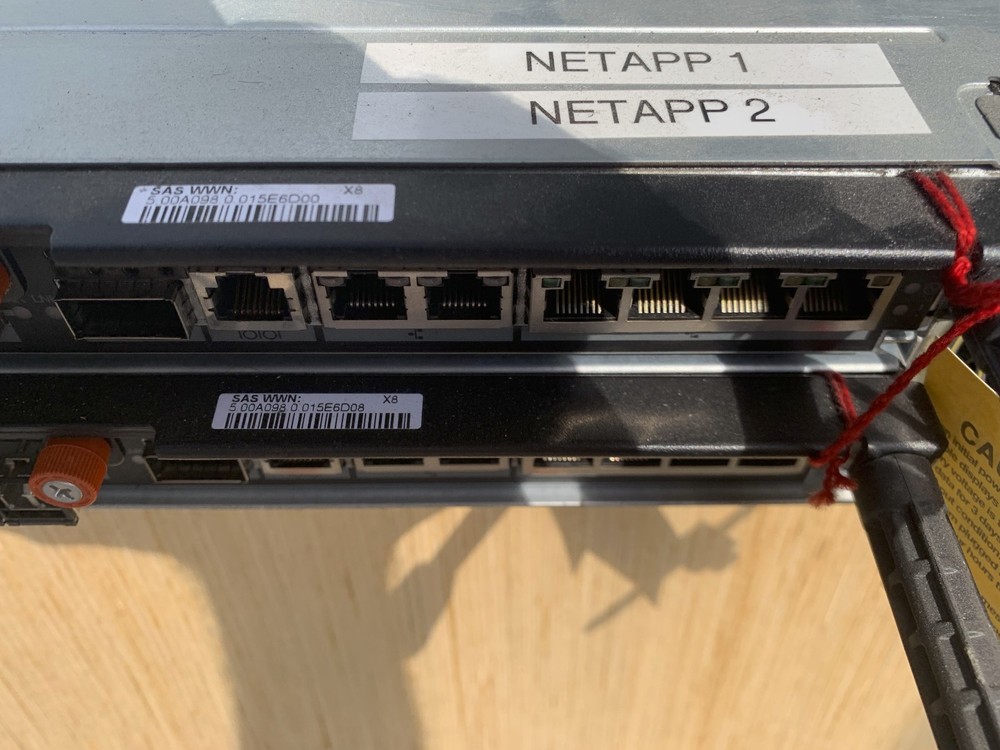 NetApp NAF-0602 Storage System 2X Controllers 2x PSU - No HDD