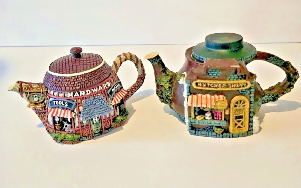 Hometown Teapot Cottages Hardware Store Miniature Tea Pot