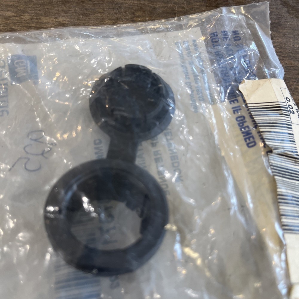 Genuine GM 15187371 Cigarette Lighter Retainer NOS