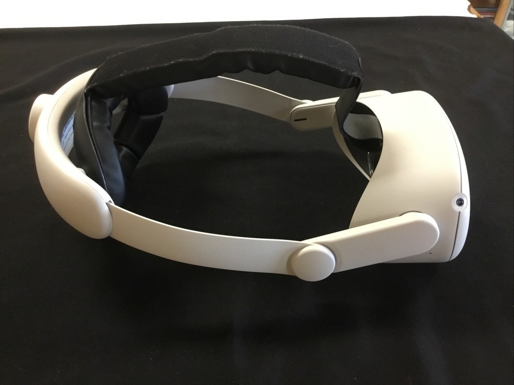 Oculus Quest 2 *HEADSET ONLY* 128GB w/Adjustable Strap *SEE PICS*