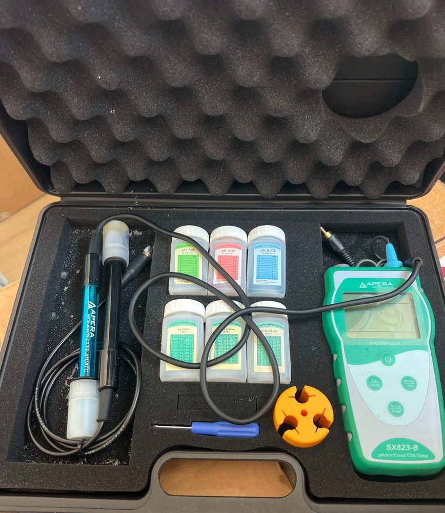 Portable Multi-Parameter Meter Kit (pH/Conductivity/TDS/Temp.)