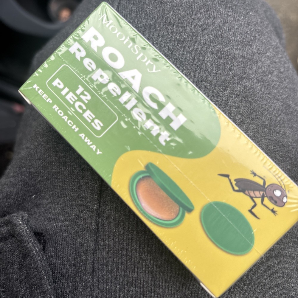 Moonspry Roach Repellent 12 Pieces In Each Box