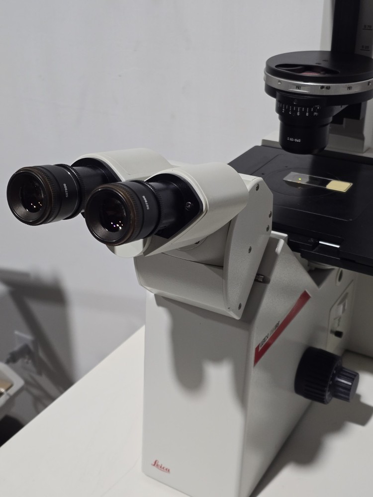Leica DMIRB Phase and Modulation Contrast Fluorescence Inverted Microscope