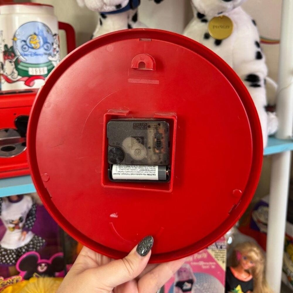 101 DALMATIANS CLOCK