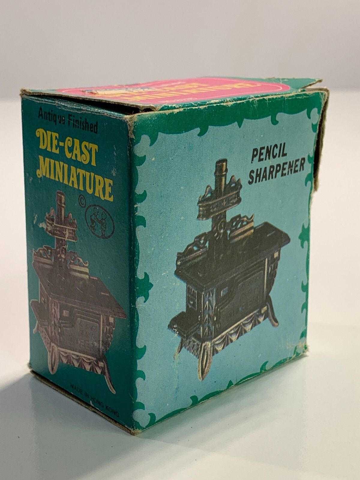 Vintage Die-Cast Pencil Sharpener Queen Cast Iron Style Stove With Box PSE