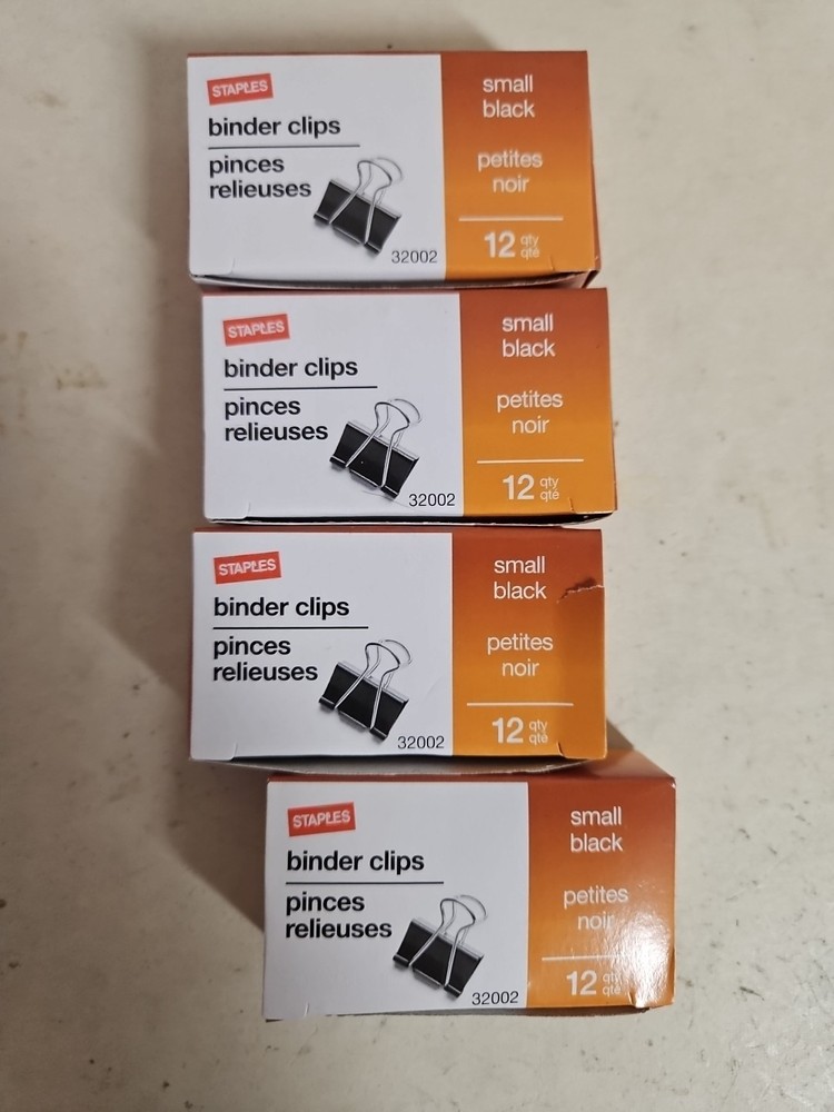 NEW Staples Medium Binder Clips, Black - 8.5 Boxes Total 101 Clips