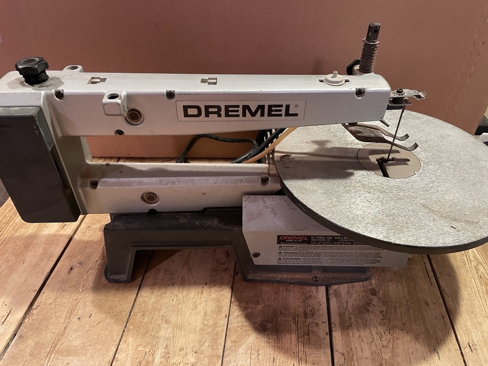 Dremel 16 Inch Scroll Saw Two Speed