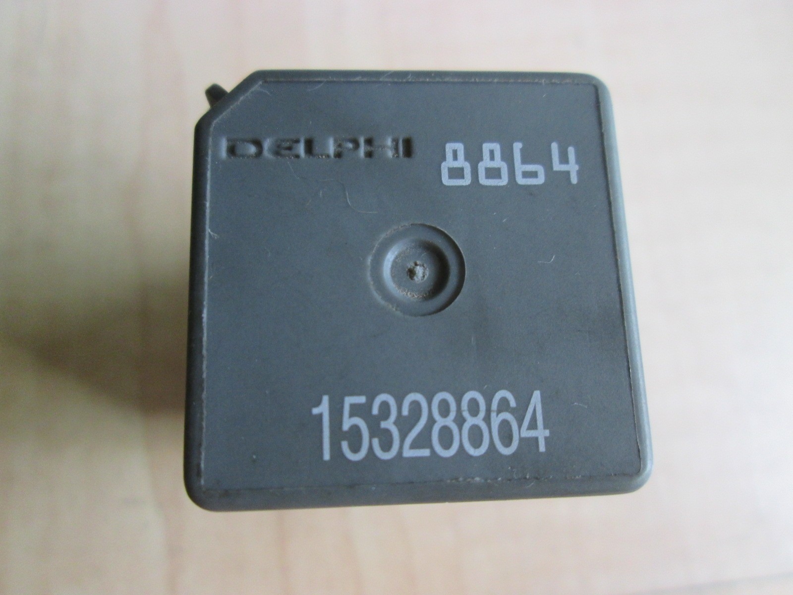 GM Delphi 15328864 8864 Automotive Relay 4-prong 12V #R21FC