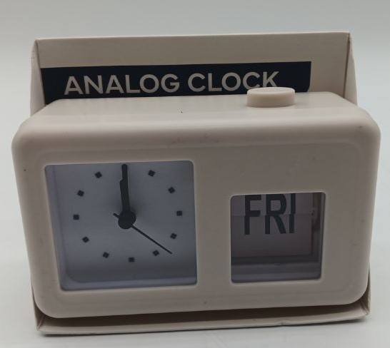 Retro Clock White - Bullseye's Playground