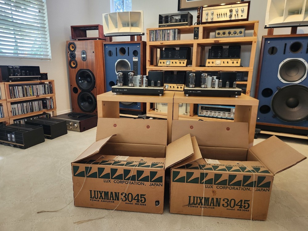 Luxman 3045 Monoblock Amplifiers