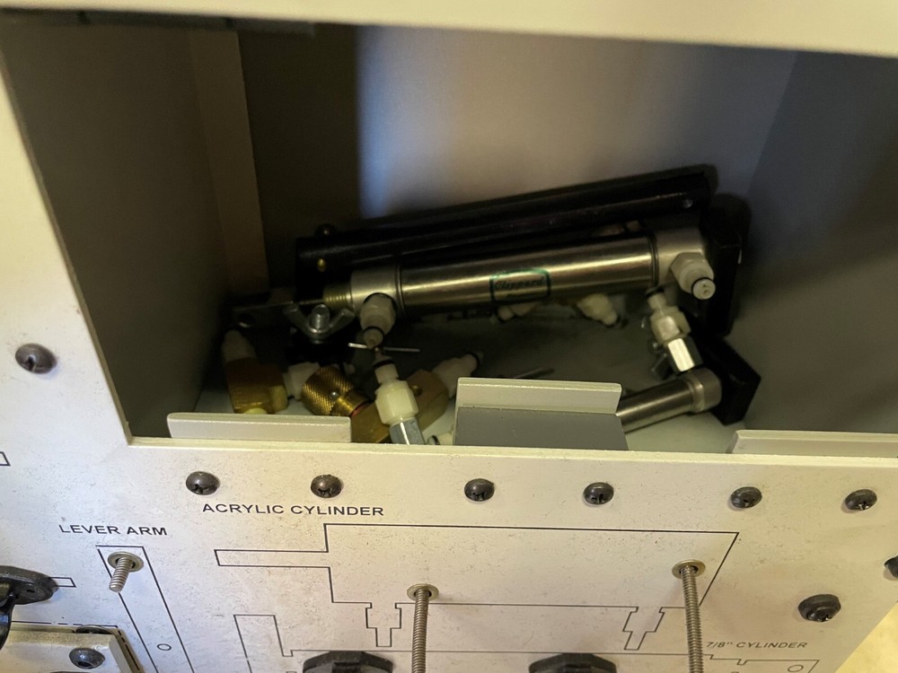 DAC Worldwide compound hydraulic trainer Model # 701e