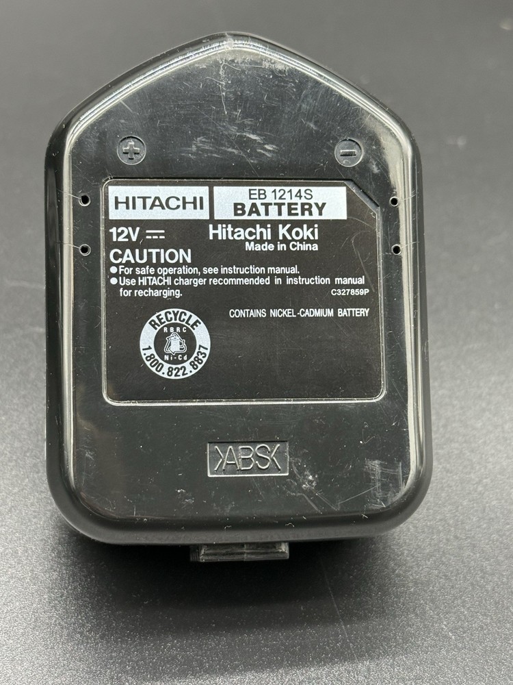 HITACHI Tools DS 18DVF3 18 Volt Drill Combo 2 Batteries Charger Case READ
