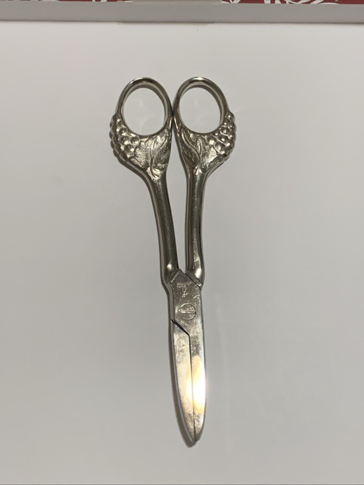 A. Henkels International Grape Vine 6” Scissors