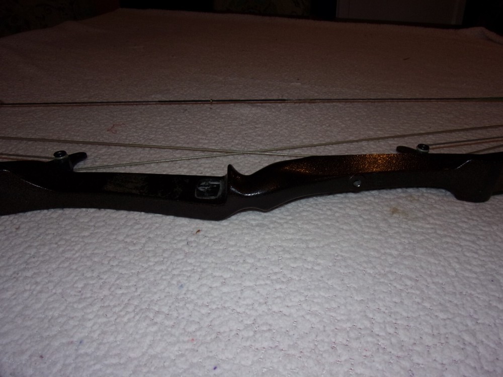 Bear Archery Whitetail Hunter Compound Bow